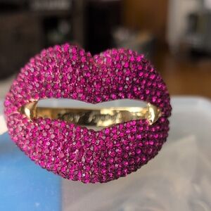 Pink Rhinestone Lip Bracelet